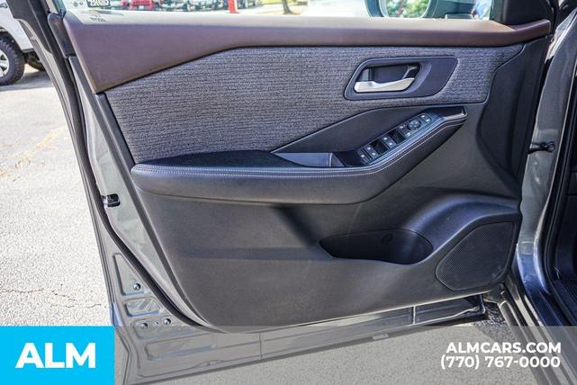 Photo of 2023 Gun Metallic Nissan Rogue