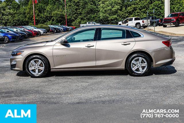 Photo of 2024 Mineral Gray Metallic Chevrolet Malibu