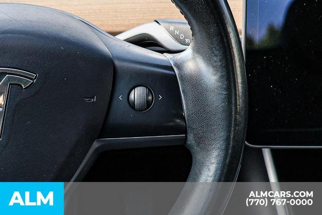 Photo of 2018 Gray Tesla Model 3