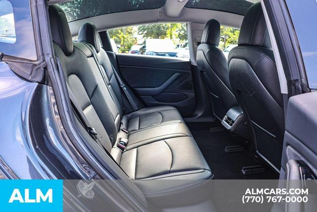 Photo of 2018 Gray Tesla Model 3