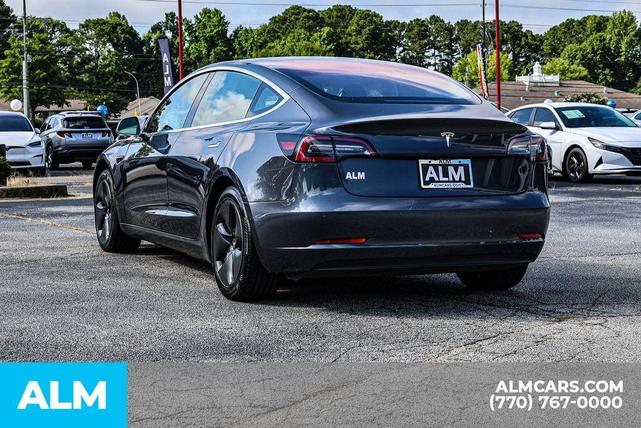 Photo of 2018 Gray Tesla Model 3