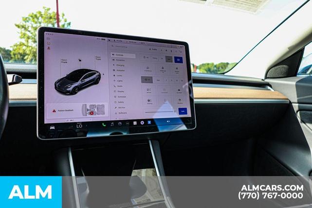 Photo of 2018 Gray Tesla Model 3