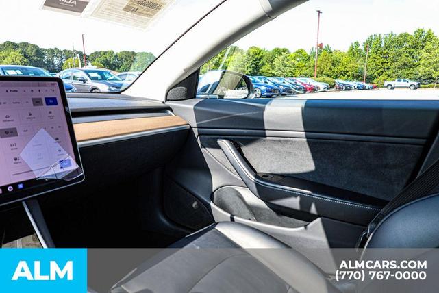 Photo of 2018 Gray Tesla Model 3