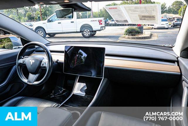 Photo of 2018 Gray Tesla Model 3
