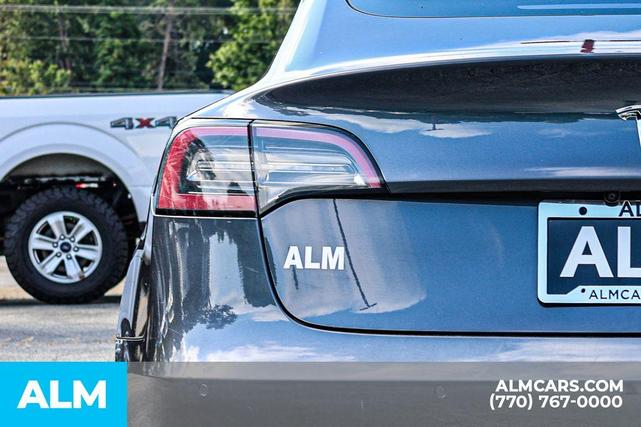 Photo of 2018 Gray Tesla Model 3