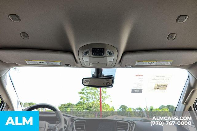 Photo of 2024 Silver Mist Clearcoat Chrysler Pacifica