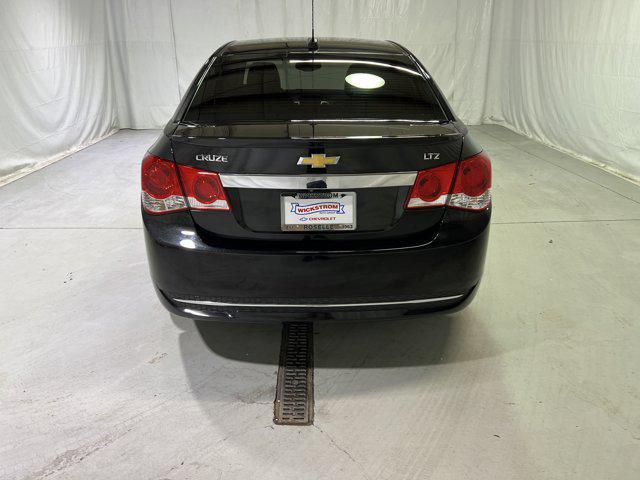 Photo of 2016 Black Granite Metallic Chevrolet Cruze Limited