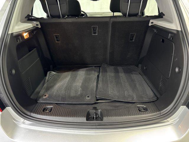 Photo of 2017 Silver Ice Metallic Chevrolet Trax