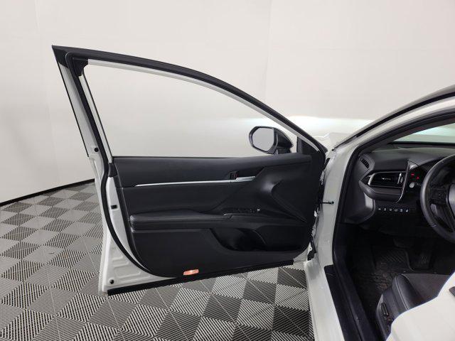 Photo of 2024 Midnight Black Metallic Toyota Camry