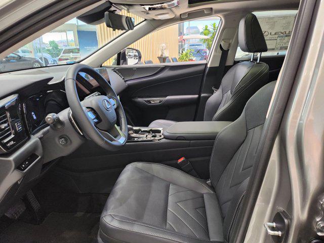 Photo of 2025 Atomic Silver Lexus NX 450h+