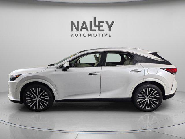 Photo of 2023 Eminent White Pearl Lexus RX 350