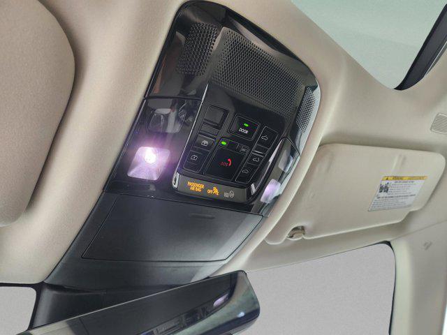Photo of 2023 Eminent White Pearl Lexus RX 350
