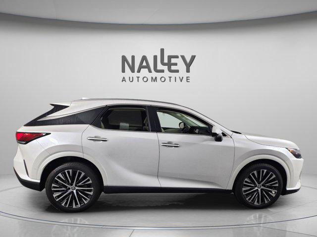 Photo of 2023 Eminent White Pearl Lexus RX 350