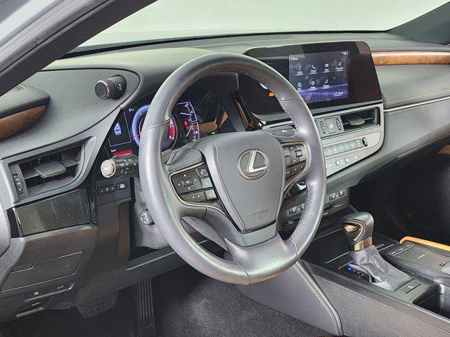 Photo of 2022 Iridium Lexus ES 350