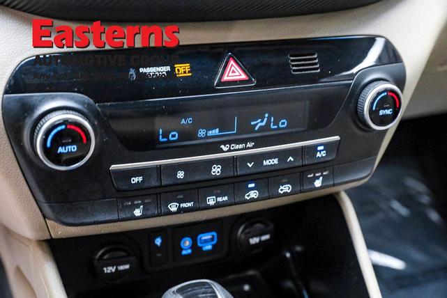 Photo of 2019 Dazzling White Hyundai TUCSON