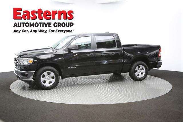 Photo of 2023 Diamond Black Crystal Pearlcoat RAM 1500