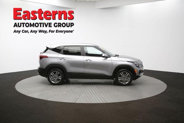 Photo of 2023 Steel Gray Kia Seltos