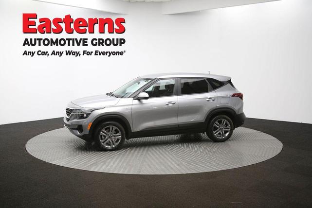 Photo of 2023 Steel Gray Kia Seltos