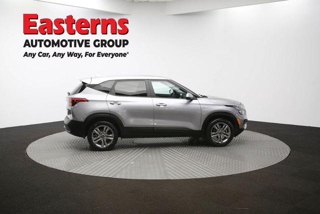 Photo of 2023 Steel Gray Kia Seltos