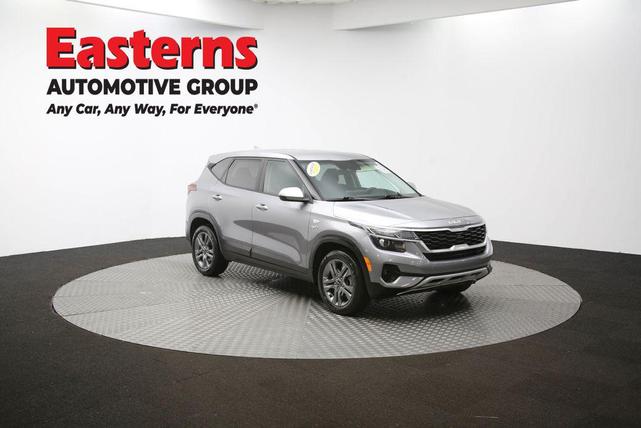 Photo of 2023 Steel Gray Kia Seltos