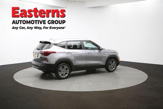 Photo of 2023 Steel Gray Kia Seltos