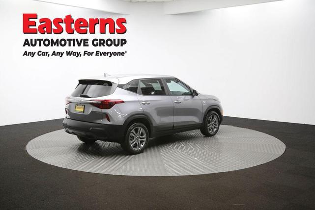 Photo of 2023 Steel Gray Kia Seltos
