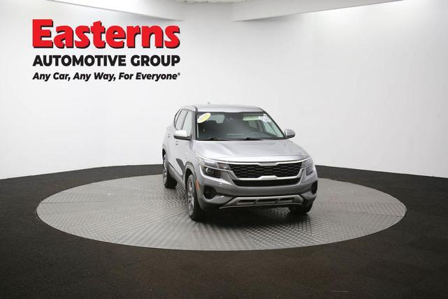 Photo of 2023 Steel Gray Kia Seltos