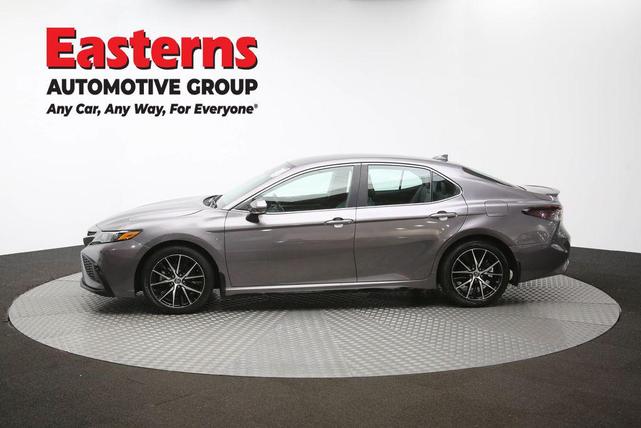 Photo of 2023 Predawn Gray Mica Toyota Camry