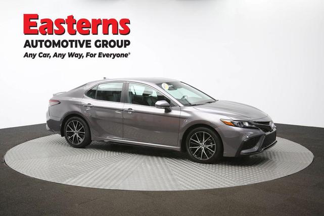 Photo of 2023 Predawn Gray Mica Toyota Camry