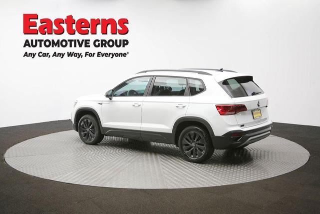 Photo of 2022 Pure White Volkswagen Taos