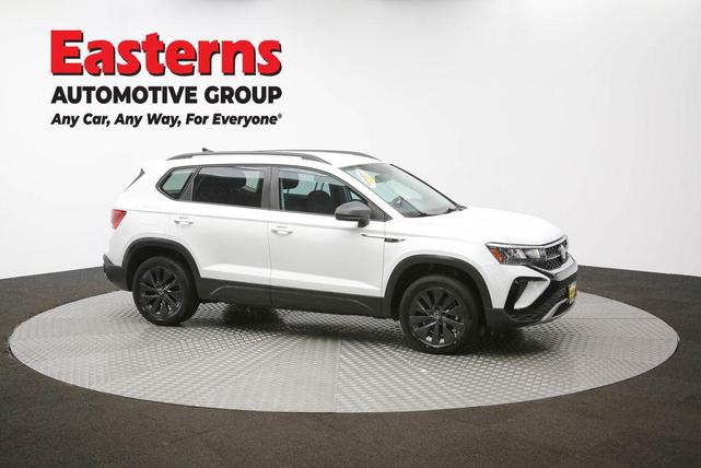 Photo of 2022 Pure White Volkswagen Taos