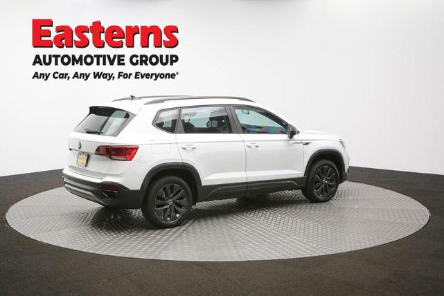 Photo of 2022 Pure White Volkswagen Taos