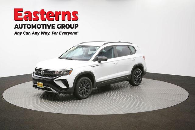 Photo of 2022 Pure White Volkswagen Taos
