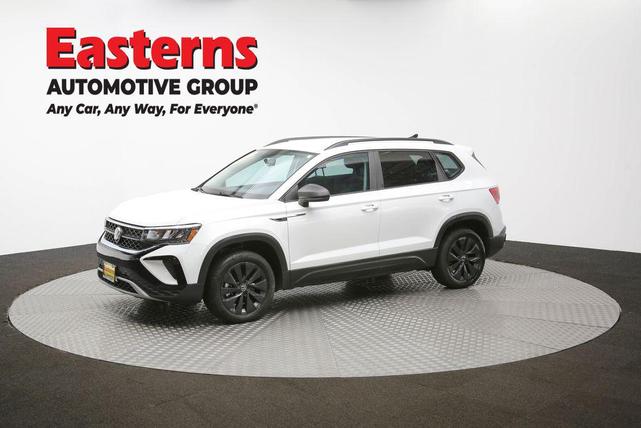 Photo of 2022 Pure White Volkswagen Taos