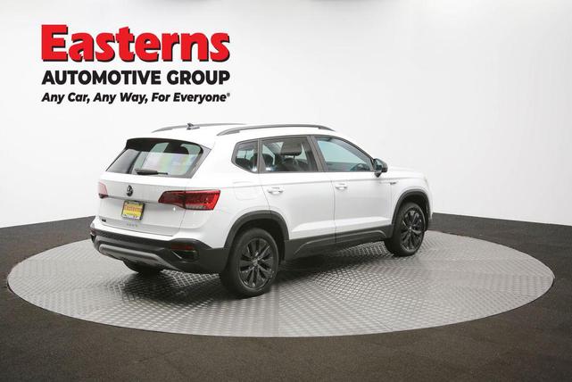 Photo of 2022 Pure White Volkswagen Taos