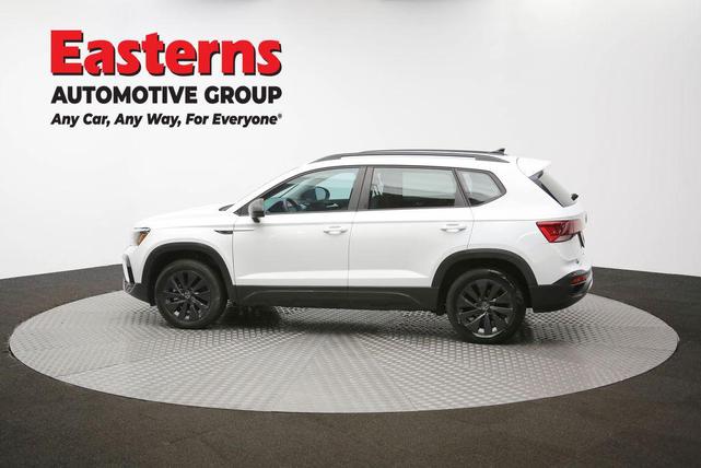 Photo of 2022 Pure White Volkswagen Taos