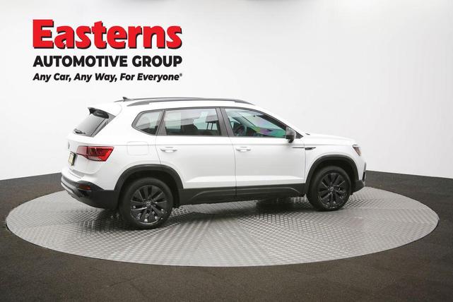 Photo of 2022 Pure White Volkswagen Taos