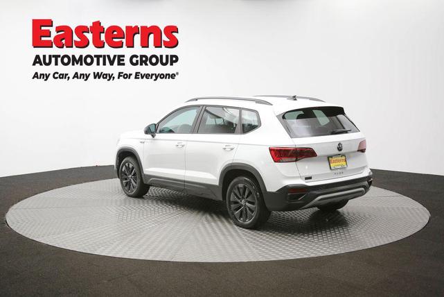 Photo of 2022 Pure White Volkswagen Taos