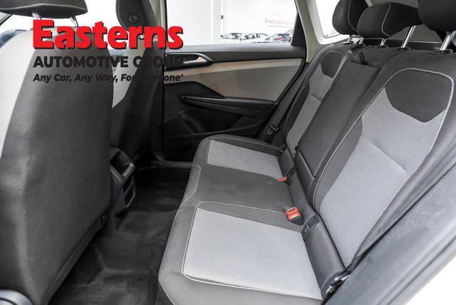 Photo of 2022 Pure White Volkswagen Taos