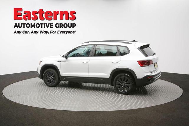 Photo of 2022 Pure White Volkswagen Taos