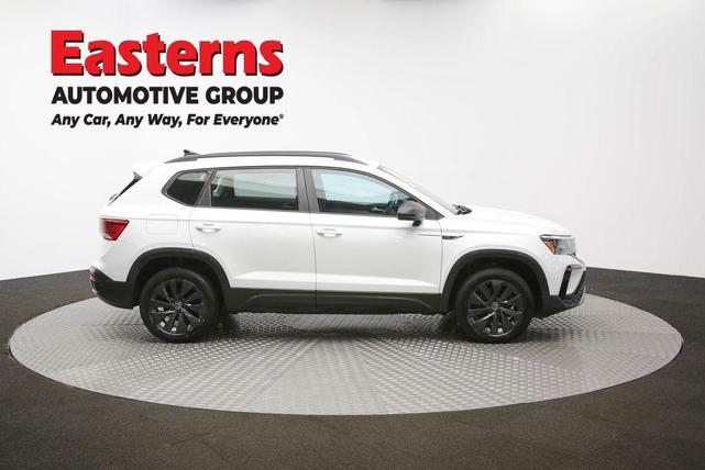 Photo of 2022 Pure White Volkswagen Taos