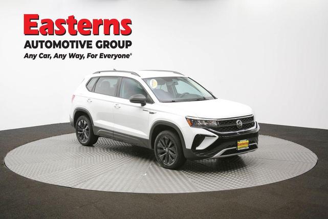 Photo of 2022 Pure White Volkswagen Taos