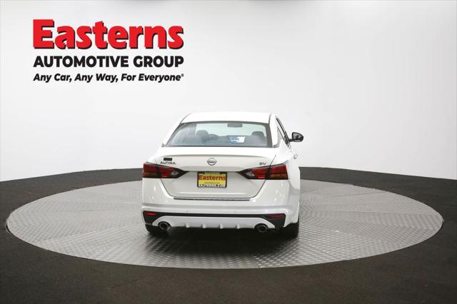 Photo of 2023 Pearl White Tricoat Nissan Altima