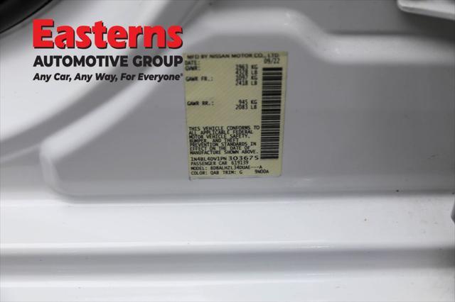 Photo of 2023 Pearl White Tricoat Nissan Altima
