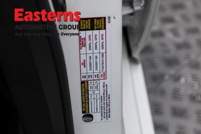 Photo of 2023 Pearl White Tricoat Nissan Altima