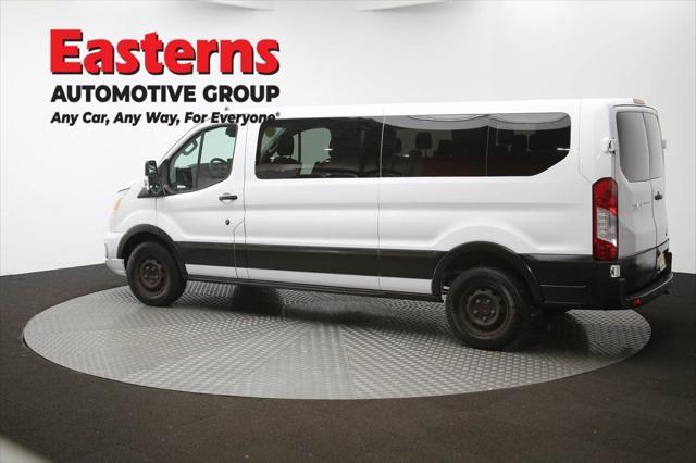 Photo of 2022 OXFORD WHITE Ford Transit-350