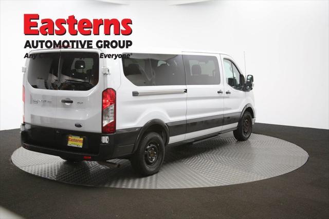 Photo of 2022 OXFORD WHITE Ford Transit-350