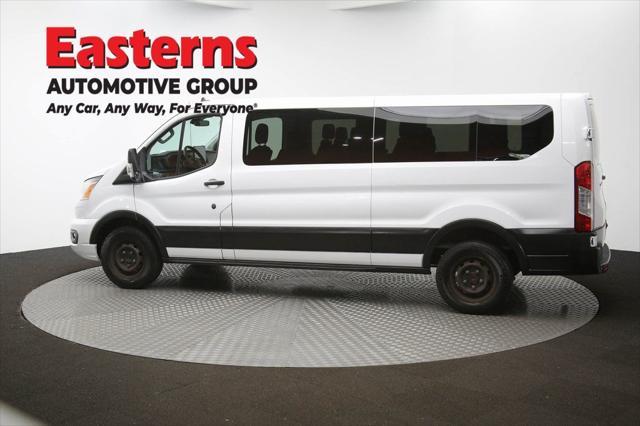 Photo of 2022 OXFORD WHITE Ford Transit-350