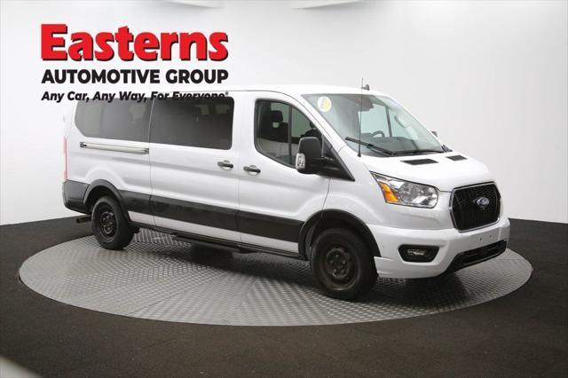 Photo of 2022 OXFORD WHITE Ford Transit-350