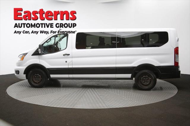 Photo of 2022 OXFORD WHITE Ford Transit-350